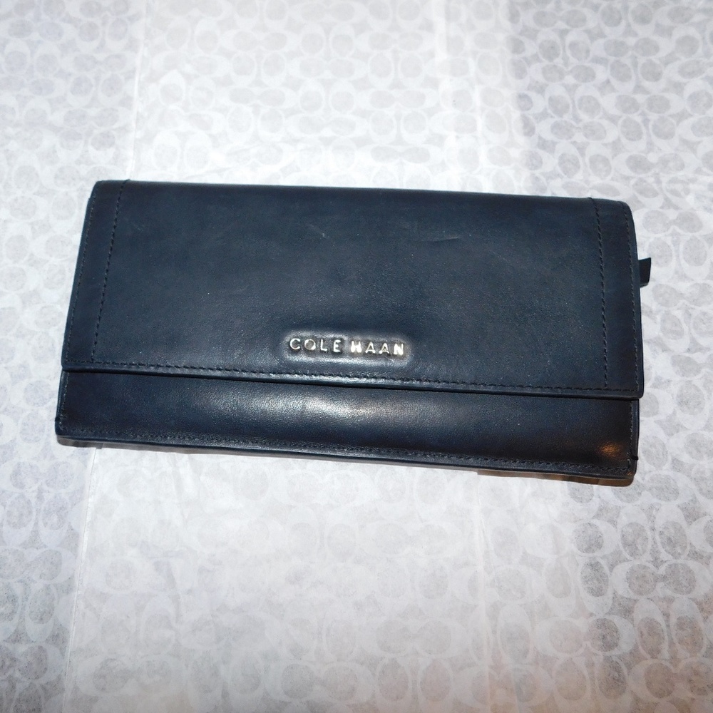 Cole Haan Black Leather Accordion Wallet